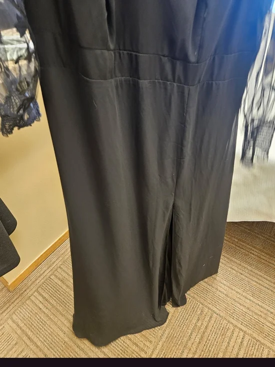 Ever Pretty Black Midi Dress with Sheer Lace Sleeves - Picture 4 of 5